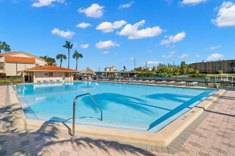 Sport & Beauty, Villa on Point Brittany 21 by Distinctive Beach Rentals, Pinellas