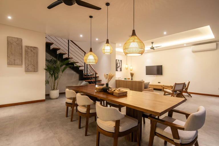 Room 4, Brand New 4br Villa Enclosed Living Canggu, Badung