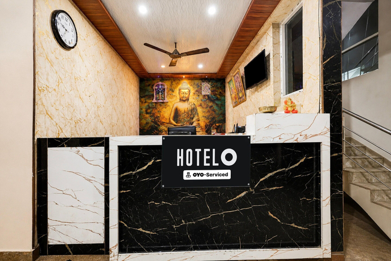 Reception 4, Hotel O Visakhapatnam Railway Junction, Visakhapatnam