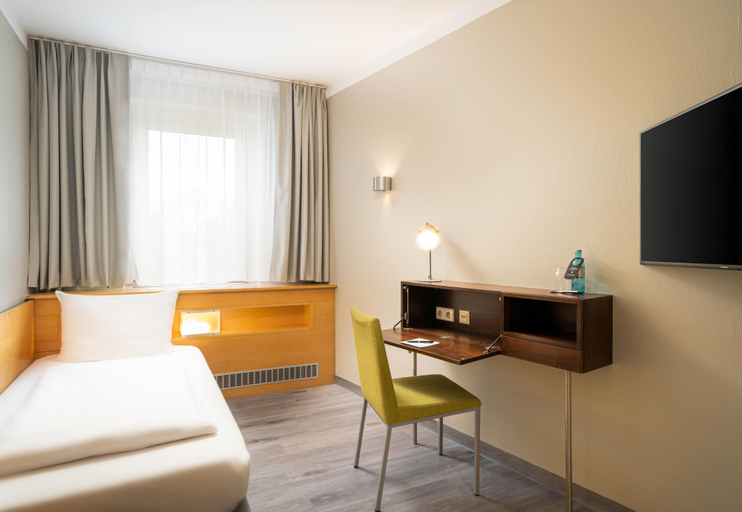 Bedroom 3, elaya hotel hannover city, Trademark by Wyndham, Region Hannover