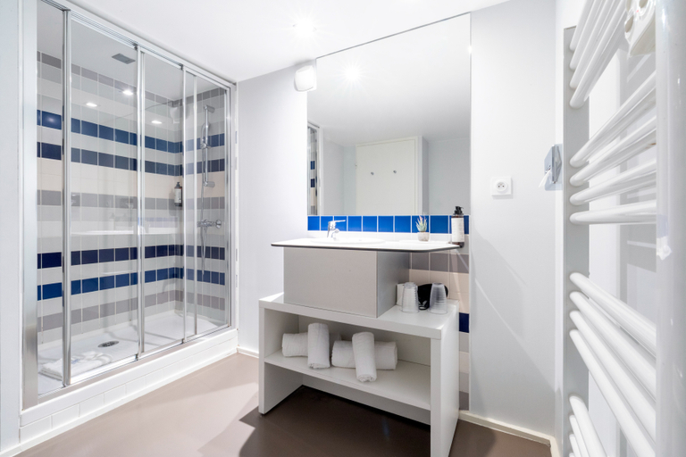 Bathroom 5, Privilege Apparthotel St Exupery, Haute-Garonne