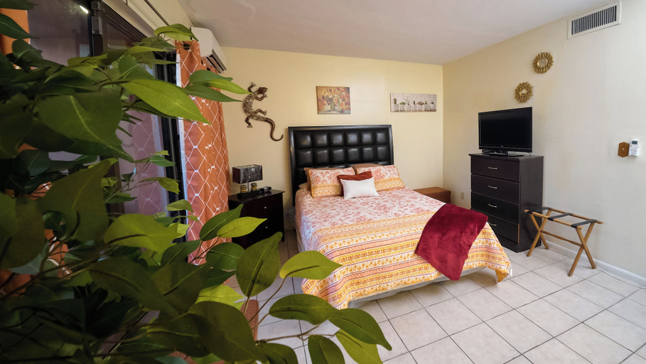 Bedroom 2, Dundee Bay Villas