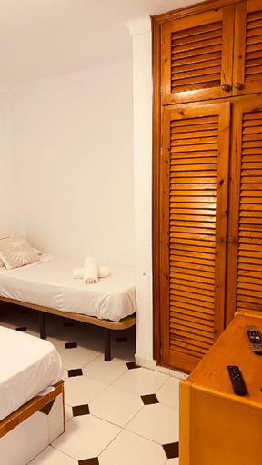 3, Es grop apartamentos , Baleares