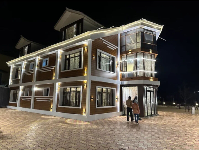 Front of property 2, Hotel Eden Retreat, Anantnag