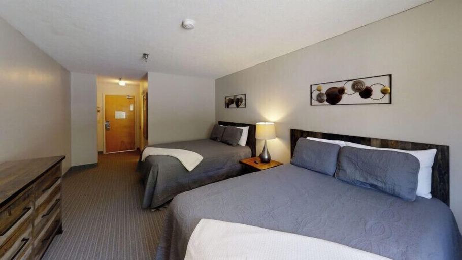 Bedroom 2, The Inn at Snowshoe, Pocahontas