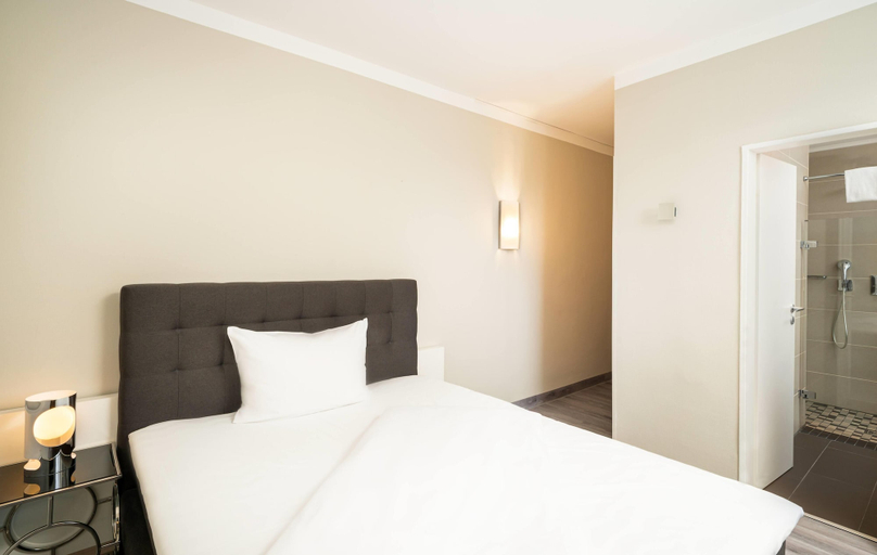 Bedroom 4, elaya hotel hannover city, Trademark by Wyndham, Region Hannover