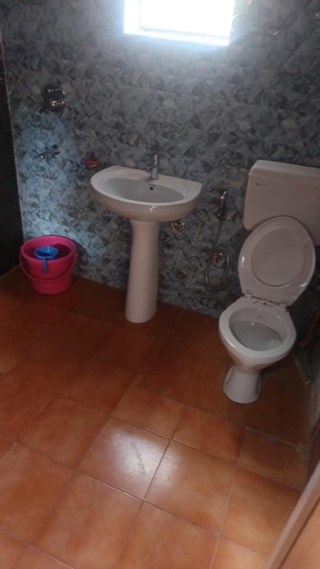 Bathroom, Muskan Villa, Leh