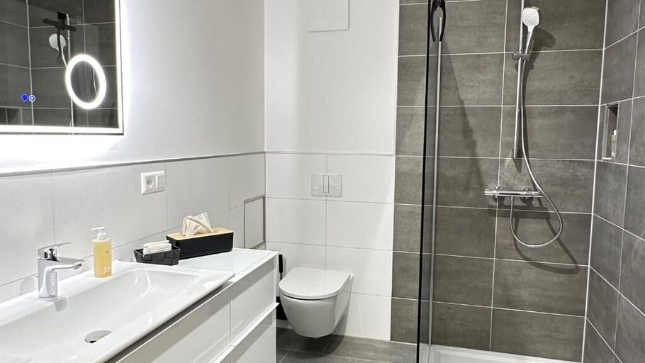 Bathroom 5, Apartments EULE, Wittenberg