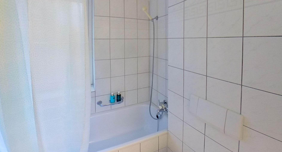 Bathroom, Charming 3 Bedroom Retreat, Zürich