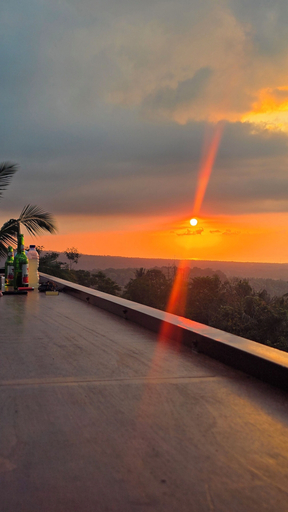 Property grounds 3, Bale Sunset Inn, Lombok