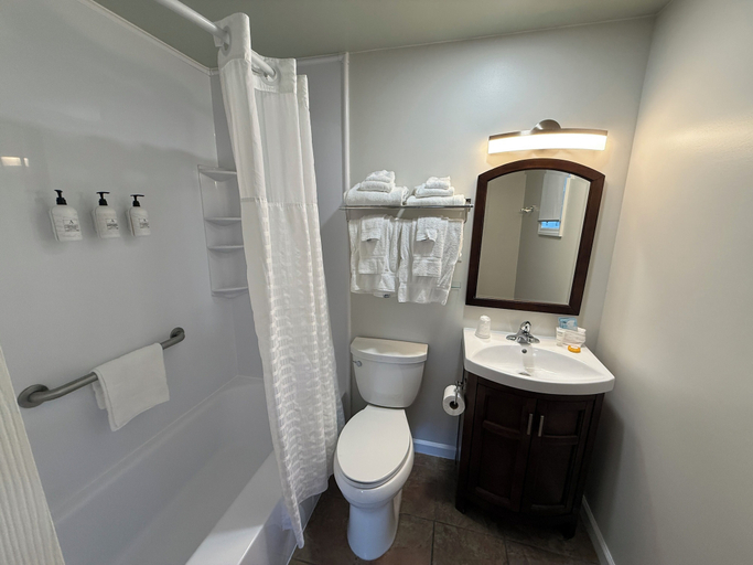 Bathroom 3, Blowing Rock Inn, Watauga