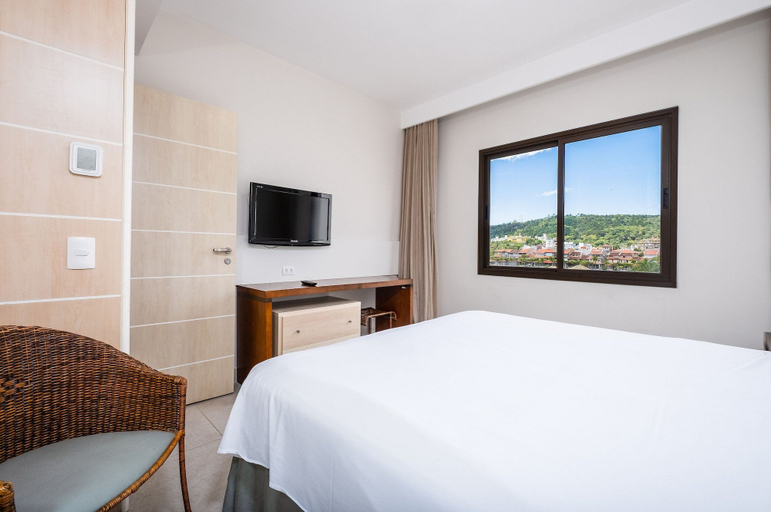 Room 5, Great ap With Pool in Resort in Jurere Jbv157, Florianopolis