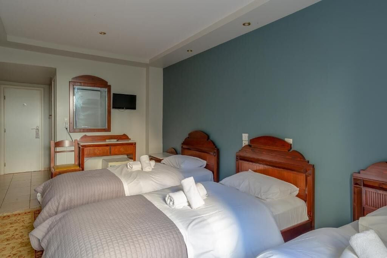 Bedroom 4, Hotel Byron, Attica