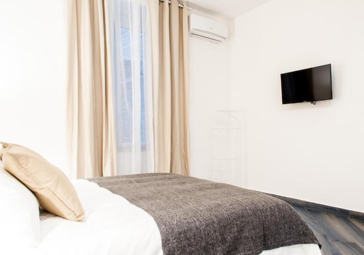 Room 2, Demi Rooms, Napoli