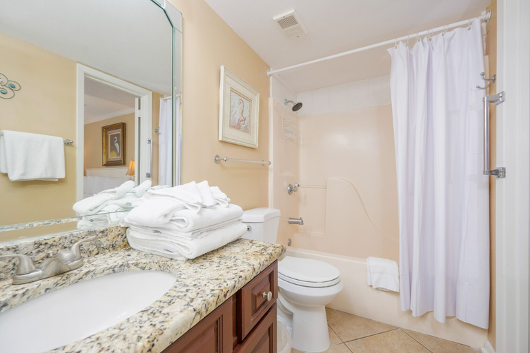 Bathroom 4, Phoenix Iv 4023 3 Bedroom Condo, Baldwin