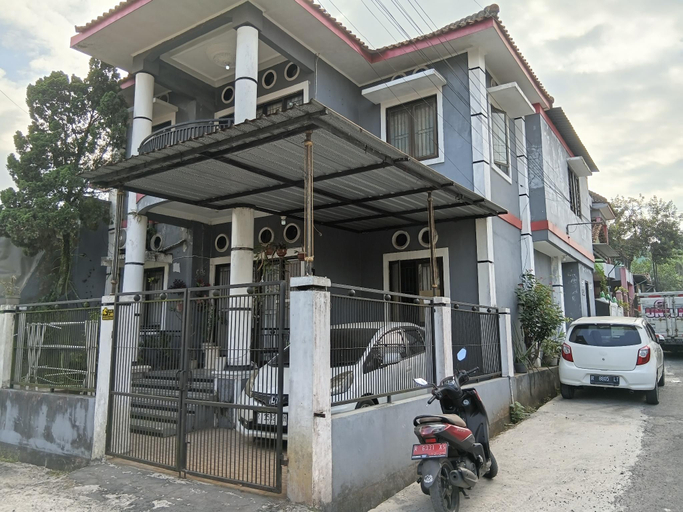 Exterior & Views 5, HOMESTAY BINTANG SYARIAH , Banyumas