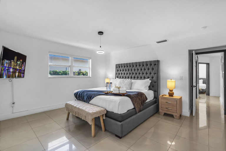 Room 4, Paradise Sunset Waterfront Home, Miami-Dade