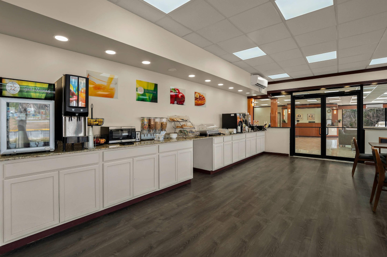 Food & Drinks 5, Quality Inn Yemassee - Point South I-95, Jasper