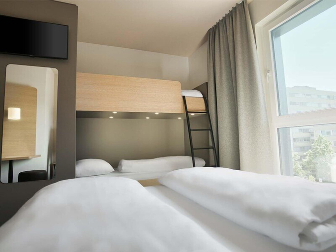 Bedroom 3, B&B Hotel Köln-City, Köln