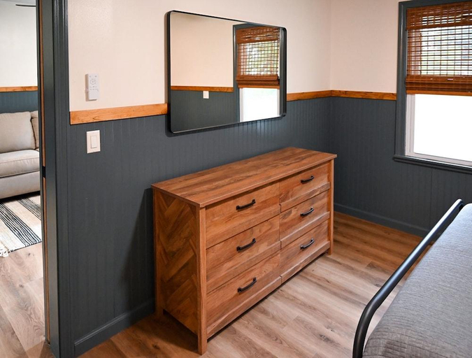 Bedroom 2, The Gate, Onondaga