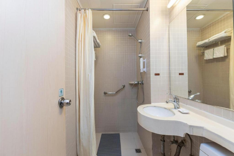 Bathroom 4, Jinjiang Inn Shanghai World Expo Licheng Rd, Shanghai