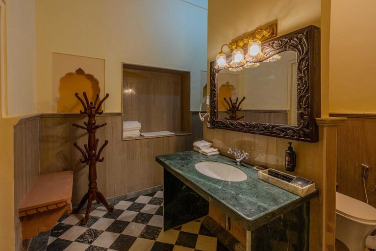 Bathroom 5, Mahal Khas Palace, Bharatpur