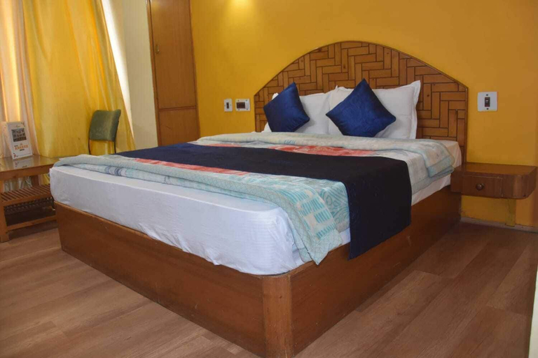 Bedroom 2, Hotel Sidhartha, Kullu