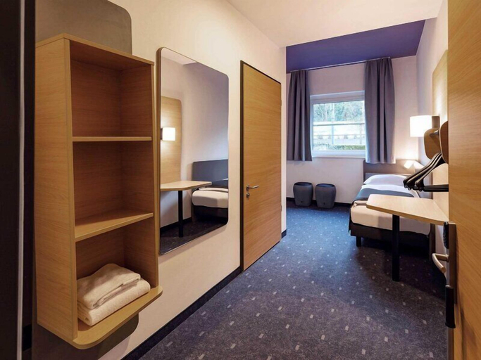 Bedroom 4, B&B Hotel Bremerhaven, Bremerhaven
