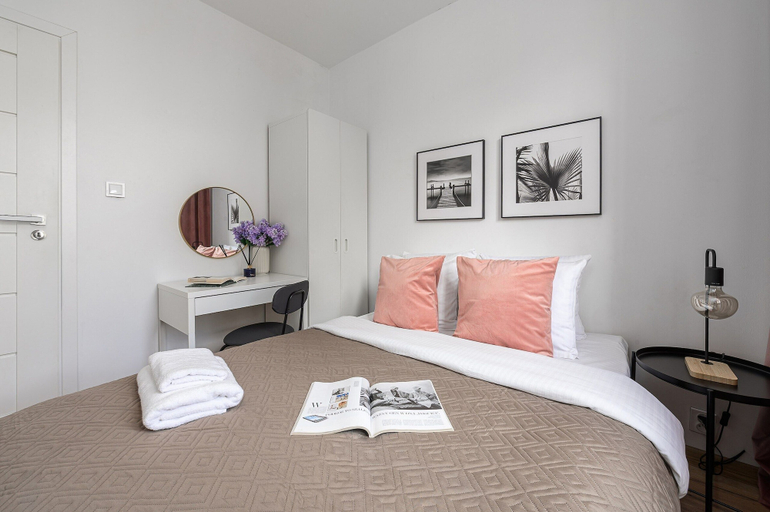 Room 2, Lumina Family 4-room Apart near Metro, Warsaw