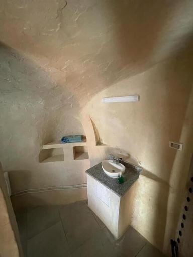 Bathroom, Hôtel les berbérs, Matmata