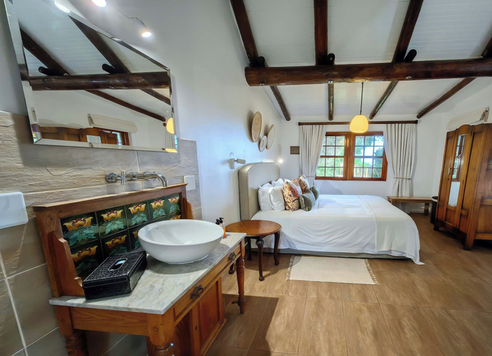 Bedroom 3, Oyster Bay Lodge, Cacadu