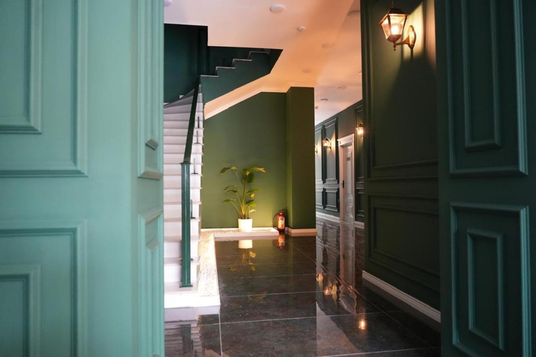 4, The Urban Majesty Hotel, Baku