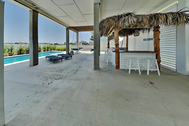 Property amenity 5, Tiki Pool Club, Galveston