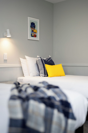 Room 4, Myhub Holiday Park, Dunedin