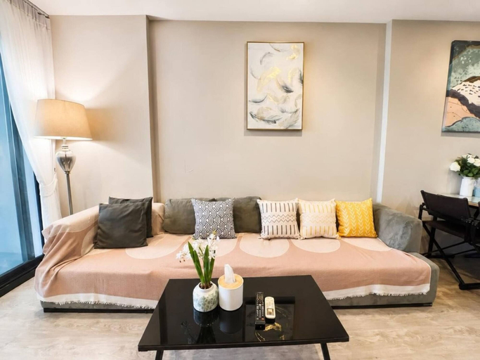 Living area 5, Sea View 2 Bed Room Best Location, Pattaya