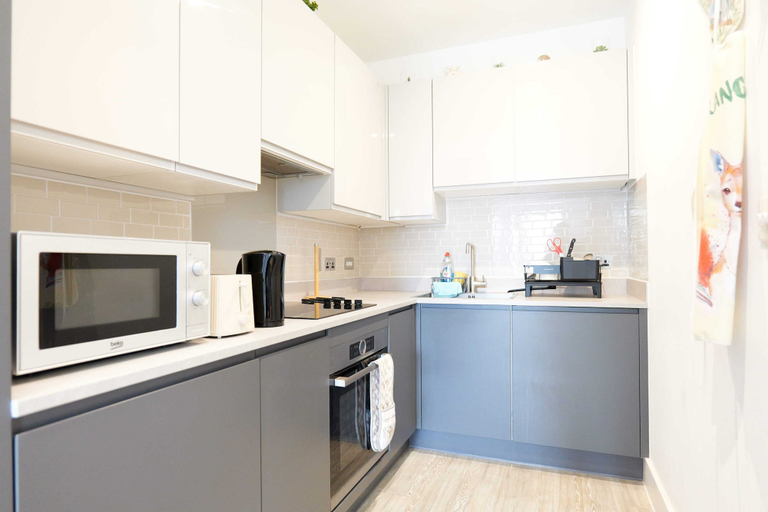 Private kitchen, Abbey Nest 1 Bed 1 Bath Apartment, London