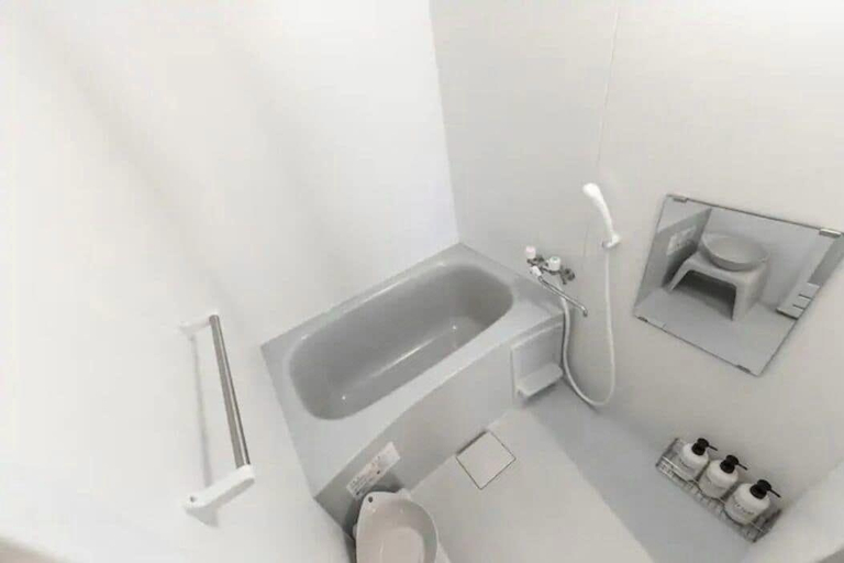 Bathroom 5, Stardust, Sapporo
