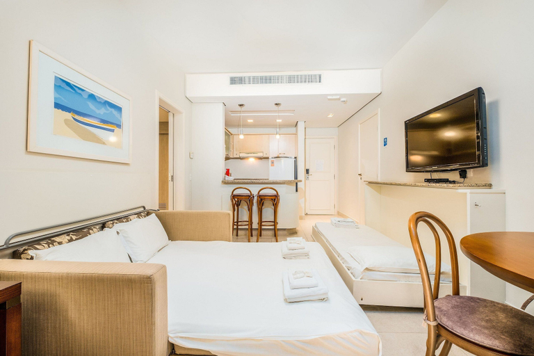 Room 2, Great ap With Pool in Resort in Jurere Jbv157, Florianopolis