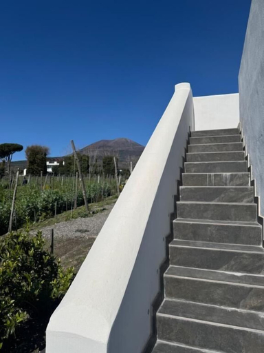 Property grounds 2, Vigna delle Rose, Napoli