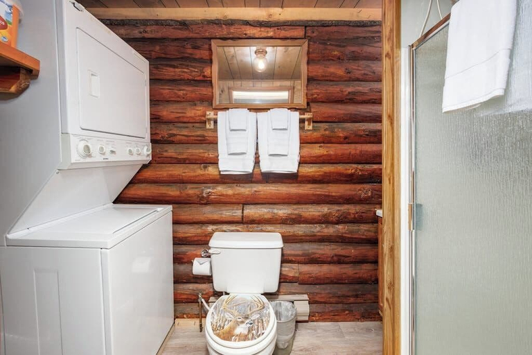 Interior 5, Classic Log Cabin w/ Expansive Deck Near Alyeska Base, Anchorage