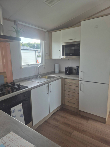 Private kitchen, 2 x Cabin Retreat in Coldingham, Scottish Borders