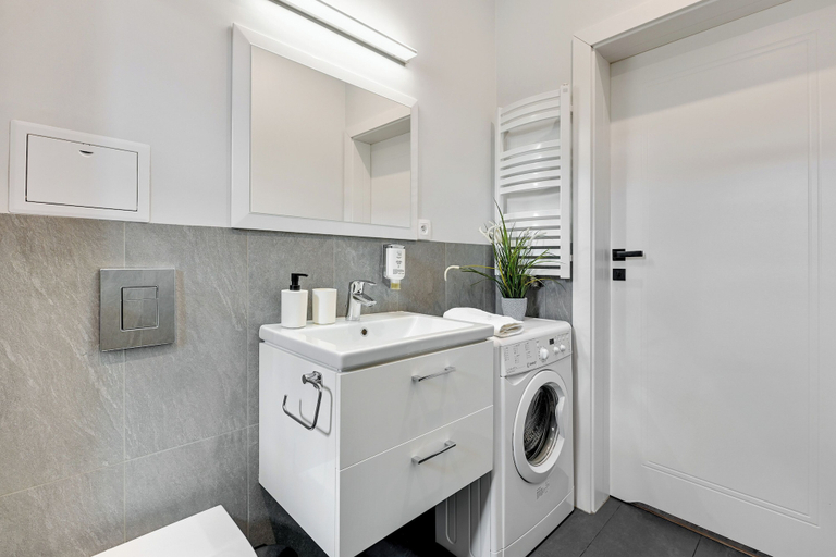 Bathroom 4, Ibiza - Sopot City Vibe Lion Apartments, Sopot