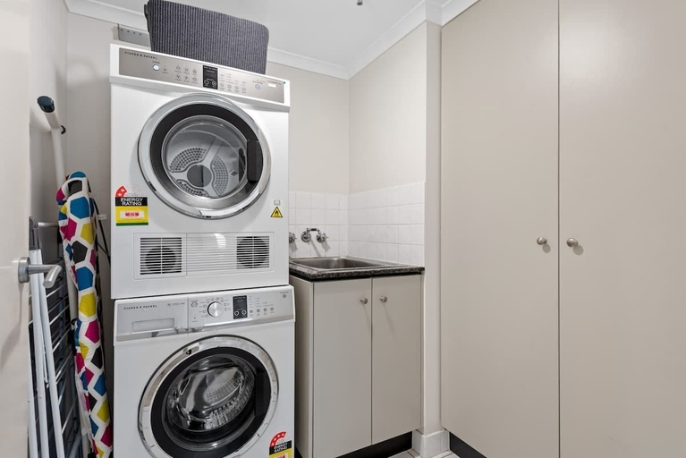 Interior 3, Superb! 2bed, 2bath, 1car, Views ~ CBD, Brisbane