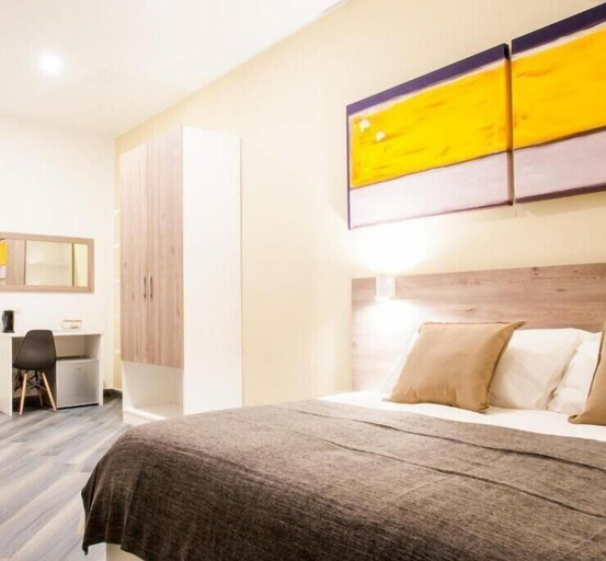 Room 5, Demi Rooms, Napoli