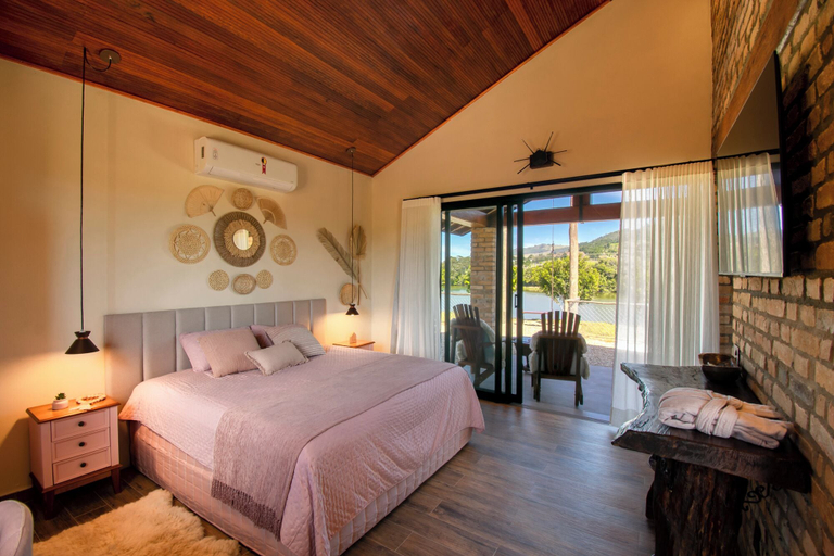 Room 5, Chalés Ipês da Serra, Serra Negra