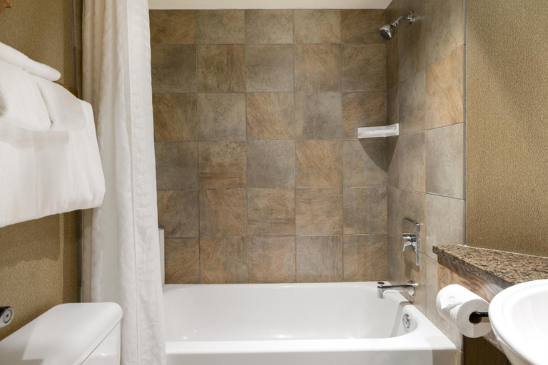 Bathroom 4, Banff Caribou Lodge and Spa, Division No. 15