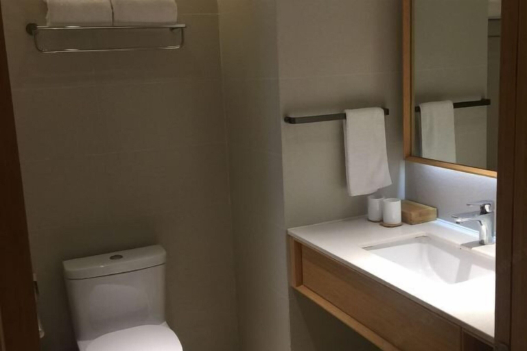 Bathroom 5, JI Hotel (Zhoushan Putuo Mountain), Zhoushan