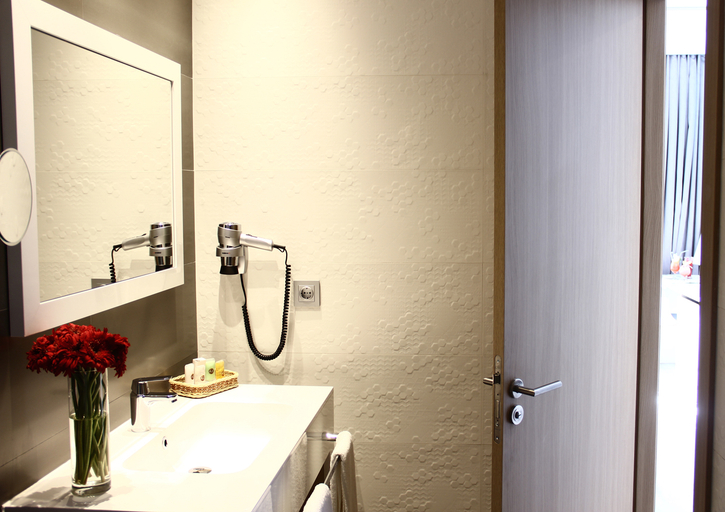 Bathroom 2, AZ HOTEL VAGUE D OR, Staoueli