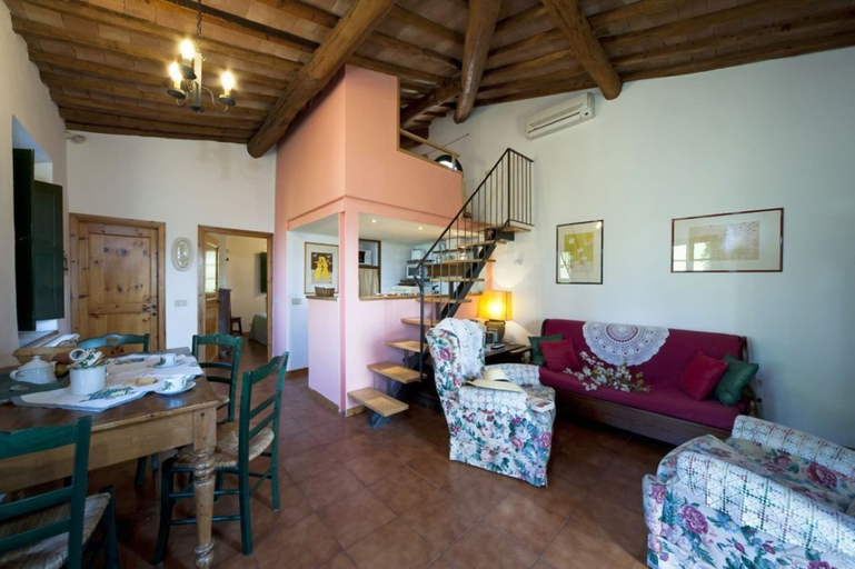 Room 4, Oliveta Falco With 1 Bedrooms and 1 Bathrooms, Siena