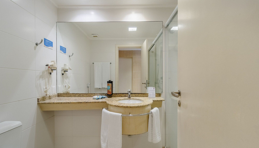 Bathroom 2, Suite With Beautiful Sea/pool View Jurere Jbv248, Florianopolis
